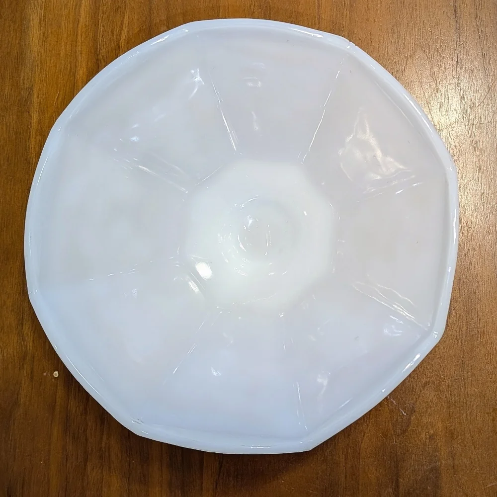 Vintage Milk Glass 9